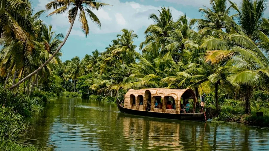 Kerala backwaters and houseboat